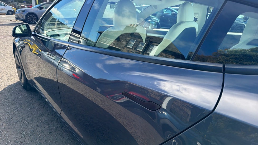 Tesla Model 3 Long Range AWD 4dr Auto Electric Saloon - Image 26