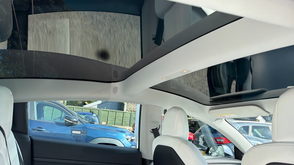 Tesla Model 3 Long Range AWD 4dr Auto Electric Saloon - Image 35