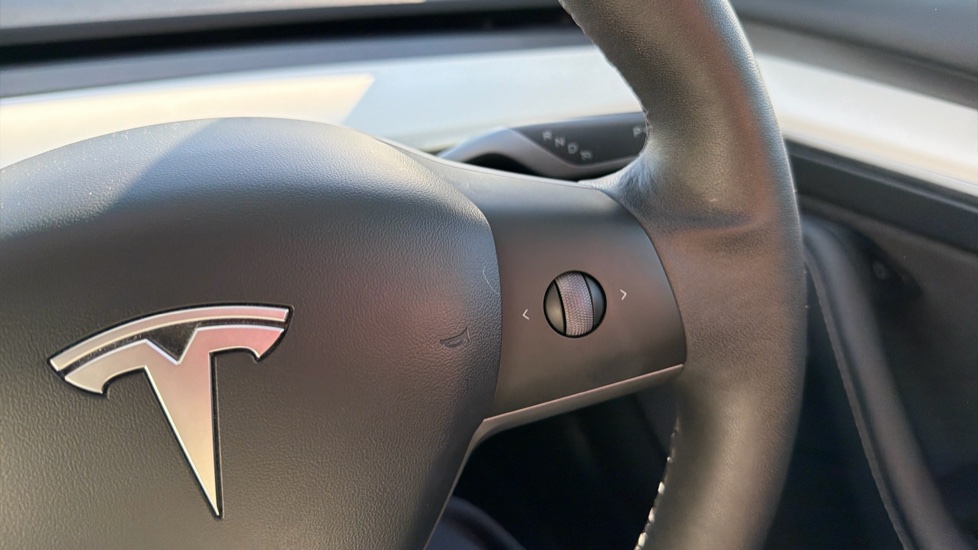 Tesla Model 3 Long Range AWD 4dr Auto Electric Saloon - Image 42