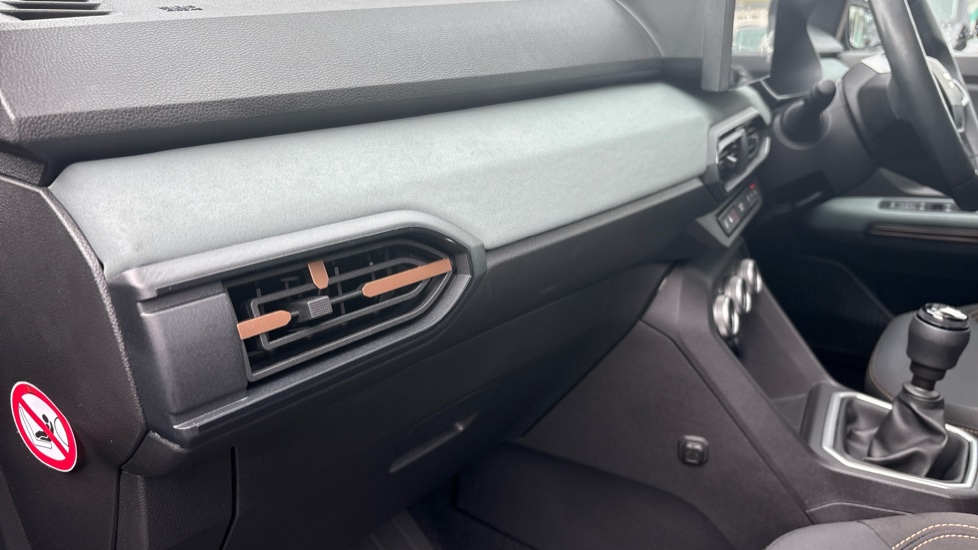 Dacia Sandero Stepway 1.0 TCe Extreme 5dr Petrol Hatchback - Image 33