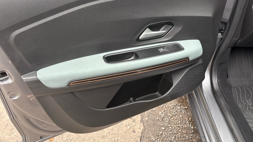 Dacia Sandero Stepway 1.0 TCe Extreme 5dr Petrol Hatchback - Image 35