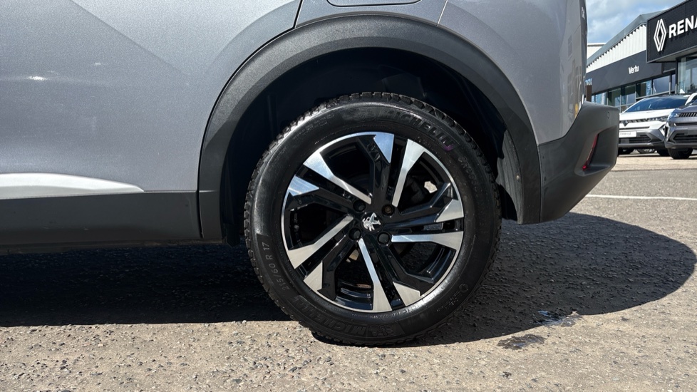 Peugeot 2008 1.2 PureTech Allure 5dr Petrol Estate - Image 7
