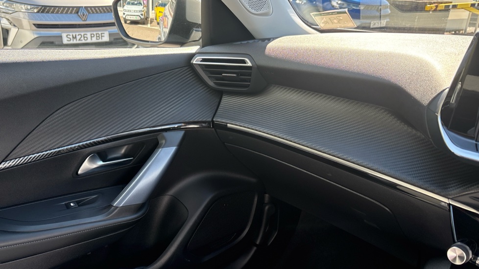 Peugeot 2008 1.2 PureTech Allure 5dr Petrol Estate - Image 30