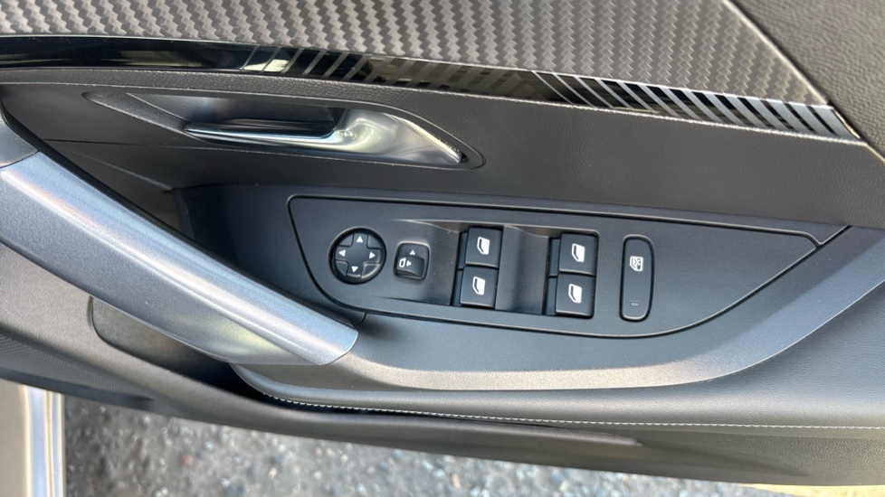 Peugeot 2008 1.2 PureTech Allure 5dr Petrol Estate - Image 39