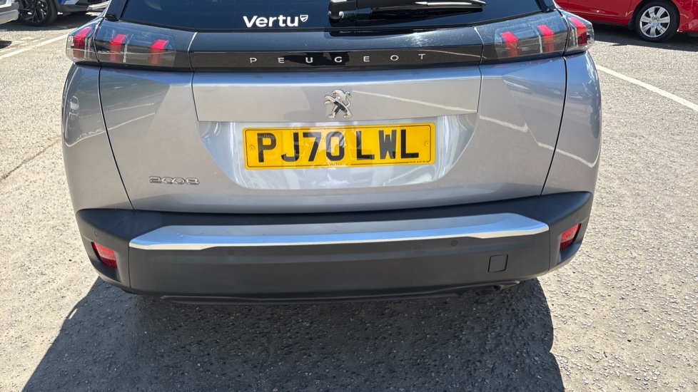 Peugeot 2008 1.2 PureTech Allure 5dr Petrol Estate - Image 48