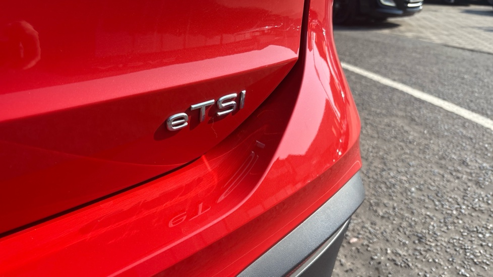 Volkswagen Tiguan 1.5 eTSI 150 Life Launch Edition 5dr DSG Petrol Estate - Image 25