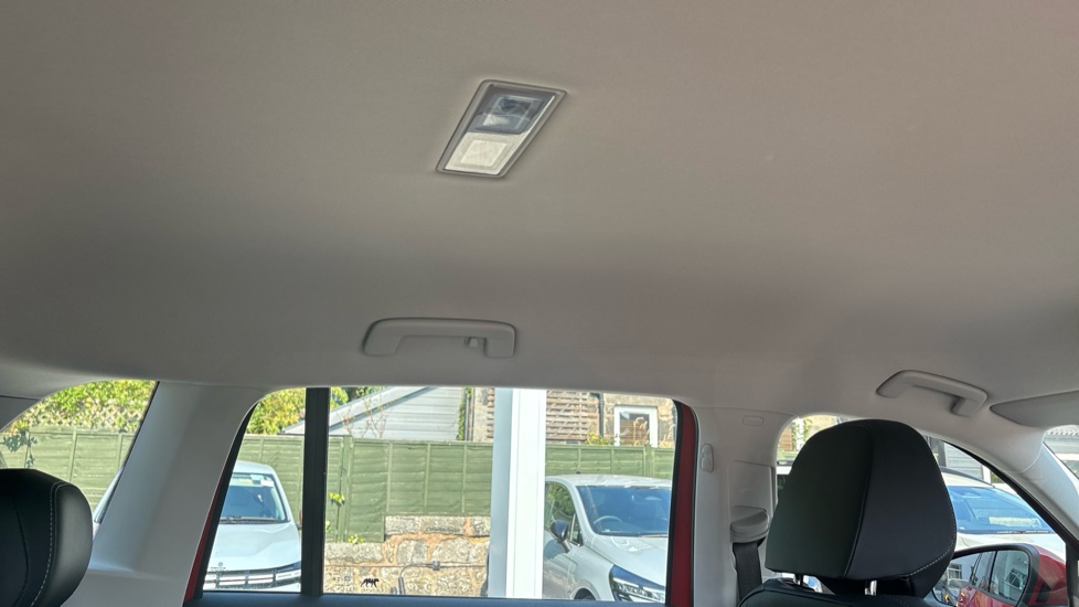 Volkswagen Tiguan 1.5 eTSI 150 Life Launch Edition 5dr DSG Petrol Estate - Image 35