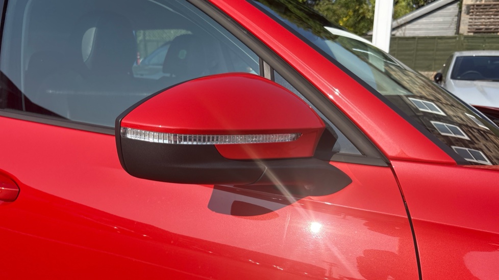 Volkswagen Tiguan 1.5 eTSI 150 Life Launch Edition 5dr DSG Petrol Estate - Image 38