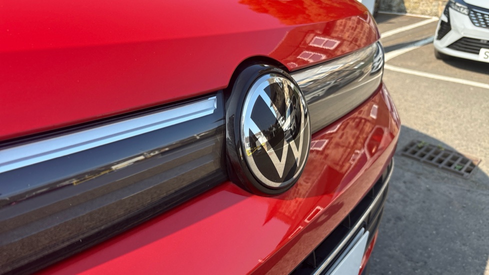 Volkswagen Tiguan 1.5 eTSI 150 Life Launch Edition 5dr DSG Petrol Estate - Image 40