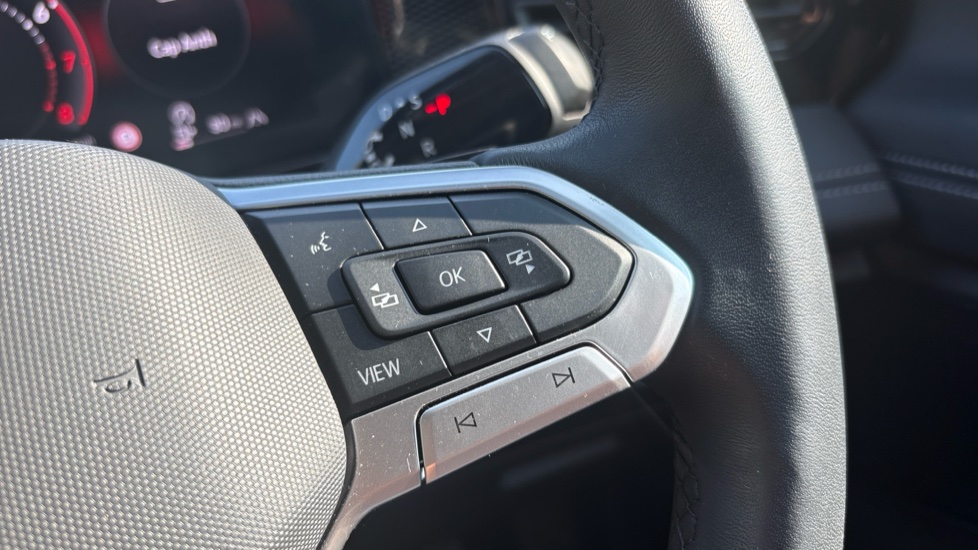 Volkswagen Tiguan 1.5 eTSI 150 Life Launch Edition 5dr DSG Petrol Estate - Image 43
