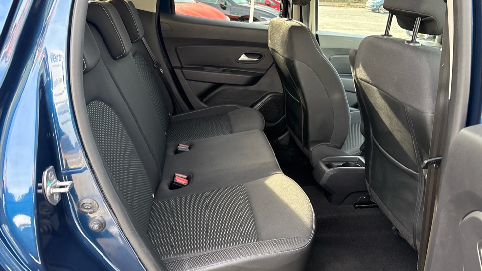 Dacia Duster 1.5 Blue dCi Comfort 5dr Diesel Estate - Image 16