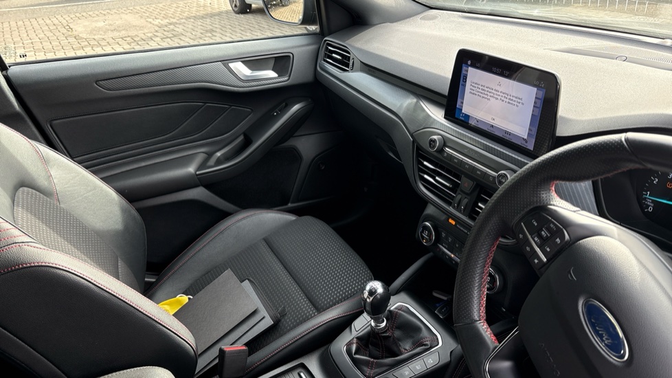 Ford Focus 1.0 EcoBoost 125 ST-Line X 5dr Petrol Hatchback - Image 14