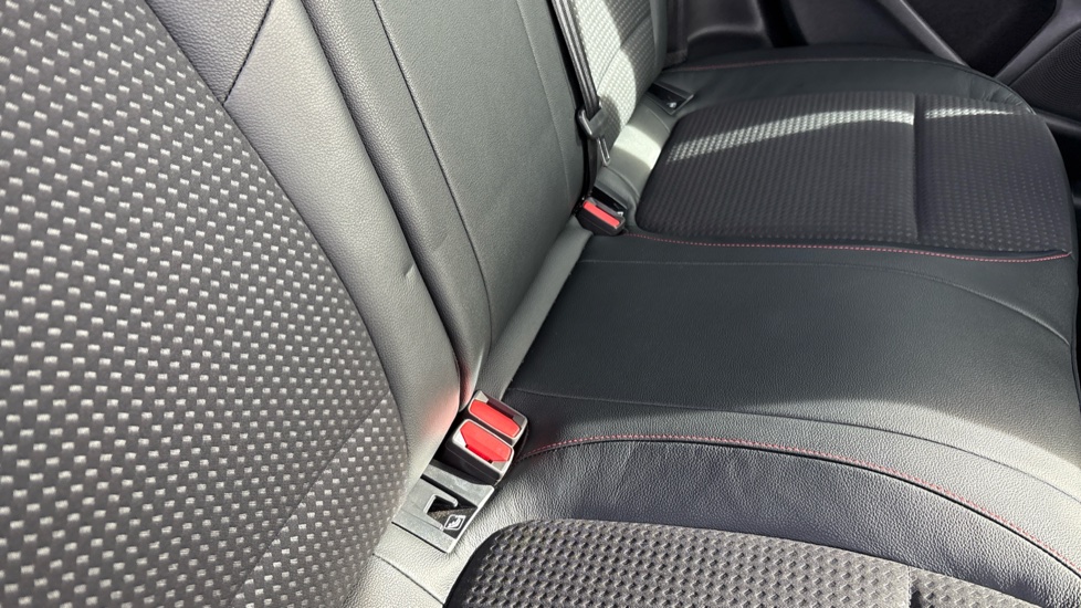 Ford Focus 1.0 EcoBoost 125 ST-Line X 5dr Petrol Hatchback - Image 17