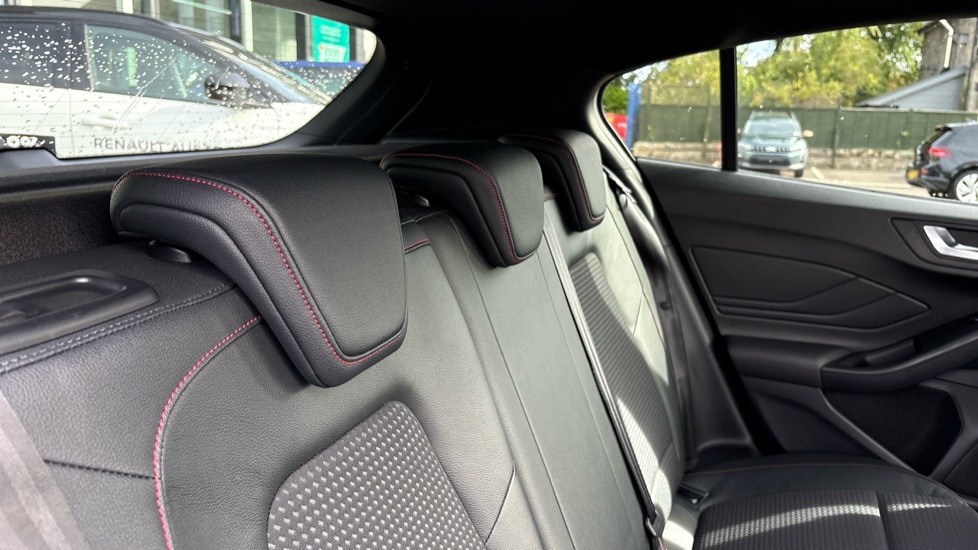 Ford Focus 1.0 EcoBoost 125 ST-Line X 5dr Petrol Hatchback - Image 23