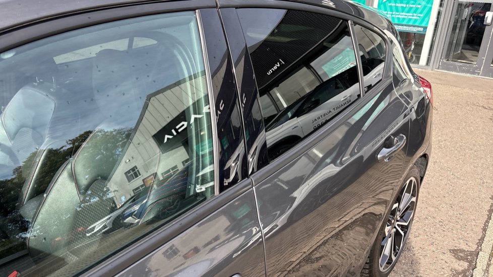 Ford Focus 1.0 EcoBoost 125 ST-Line X 5dr Petrol Hatchback - Image 27