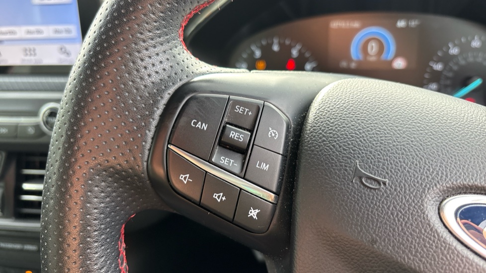 Ford Focus 1.0 EcoBoost 125 ST-Line X 5dr Petrol Hatchback - Image 30