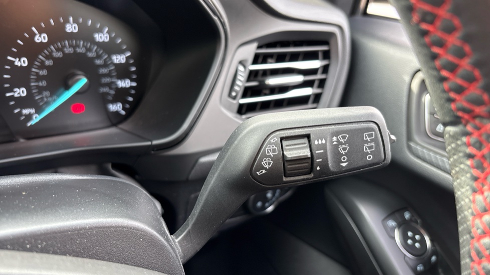 Ford Focus 1.0 EcoBoost 125 ST-Line X 5dr Petrol Hatchback - Image 32