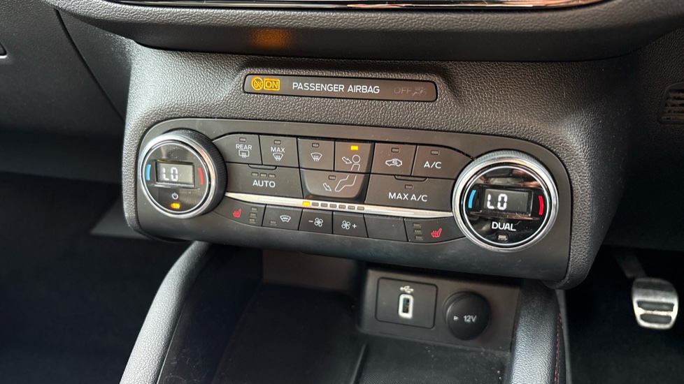 Ford Focus 1.0 EcoBoost 125 ST-Line X 5dr Petrol Hatchback - Image 35