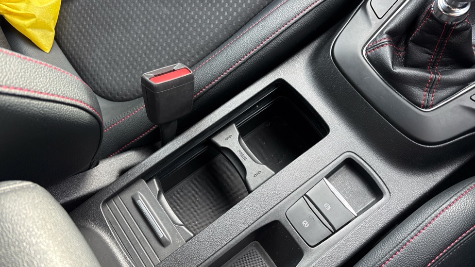 Ford Focus 1.0 EcoBoost 125 ST-Line X 5dr Petrol Hatchback - Image 40