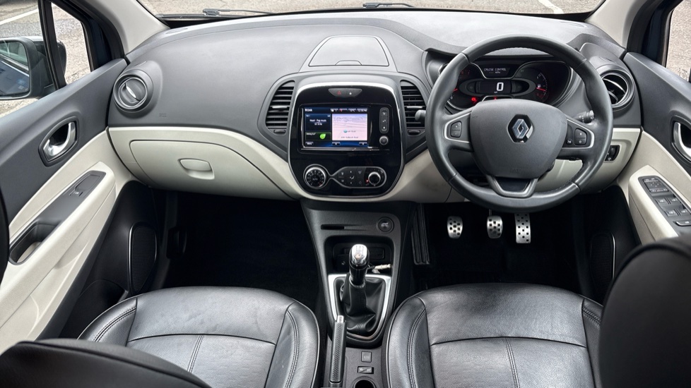 Renault Captur 0.9 TCE 90 GT Line 5dr Petrol Hatchback - Image 10