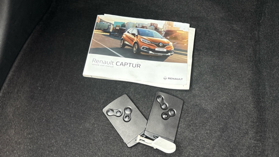 Renault Captur 0.9 TCE 90 GT Line 5dr Petrol Hatchback - Image 19