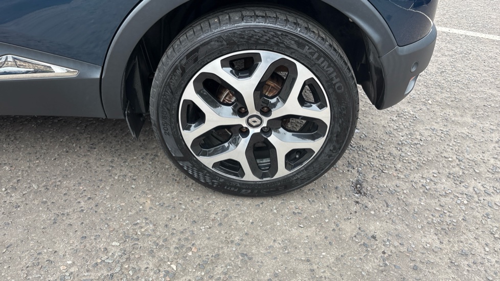 Renault Captur 0.9 TCE 90 GT Line 5dr Petrol Hatchback - Image 28