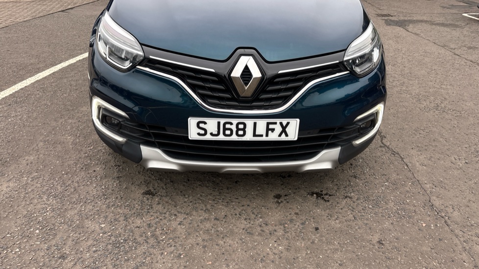 Renault Captur 0.9 TCE 90 GT Line 5dr Petrol Hatchback - Image 35