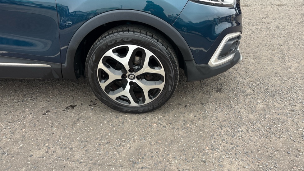 Renault Captur 0.9 TCE 90 GT Line 5dr Petrol Hatchback - Image 36
