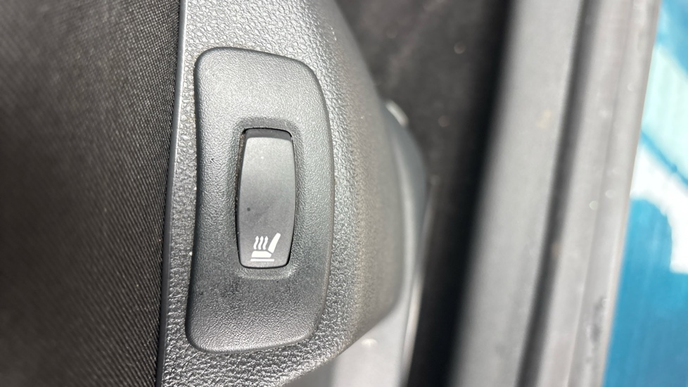Renault Captur 0.9 TCE 90 GT Line 5dr Petrol Hatchback - Image 49