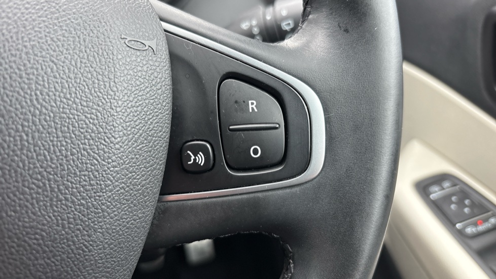 Renault Captur 0.9 TCE 90 GT Line 5dr Petrol Hatchback - Image 54