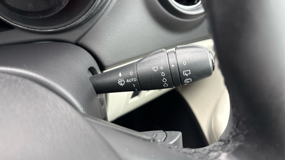 Renault Captur 0.9 TCE 90 GT Line 5dr Petrol Hatchback - Image 55