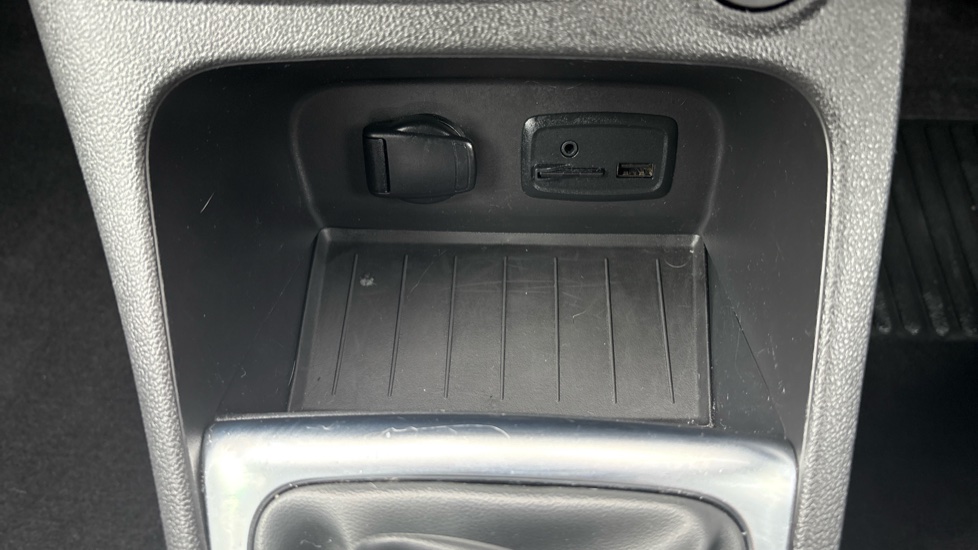 Renault Captur 0.9 TCE 90 GT Line 5dr Petrol Hatchback - Image 57