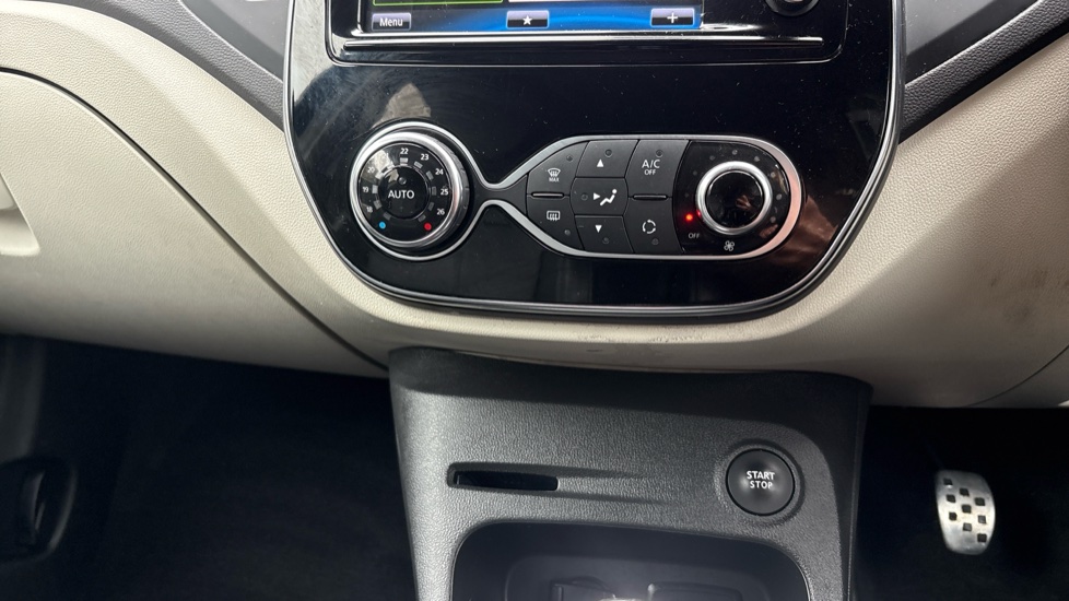 Renault Captur 0.9 TCE 90 GT Line 5dr Petrol Hatchback - Image 59