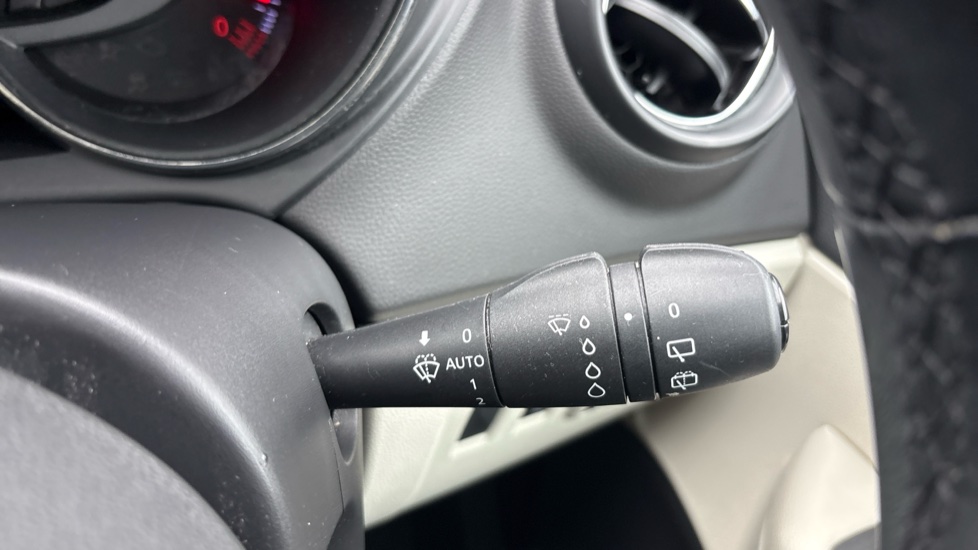 Renault Captur 0.9 TCE 90 GT Line 5dr Petrol Hatchback - Image 69