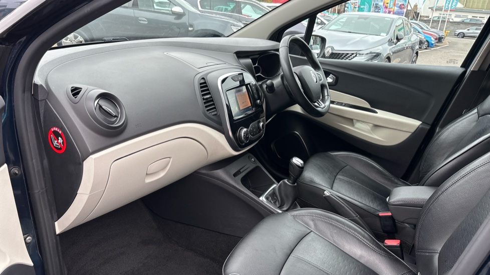 Renault Captur 0.9 TCE 90 GT Line 5dr Petrol Hatchback - Image 76