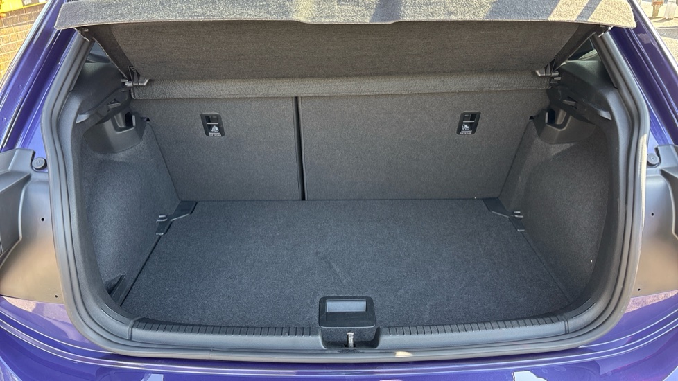 Volkswagen Polo 1.0 TSI R-Line 5dr Petrol Hatchback - Image 4