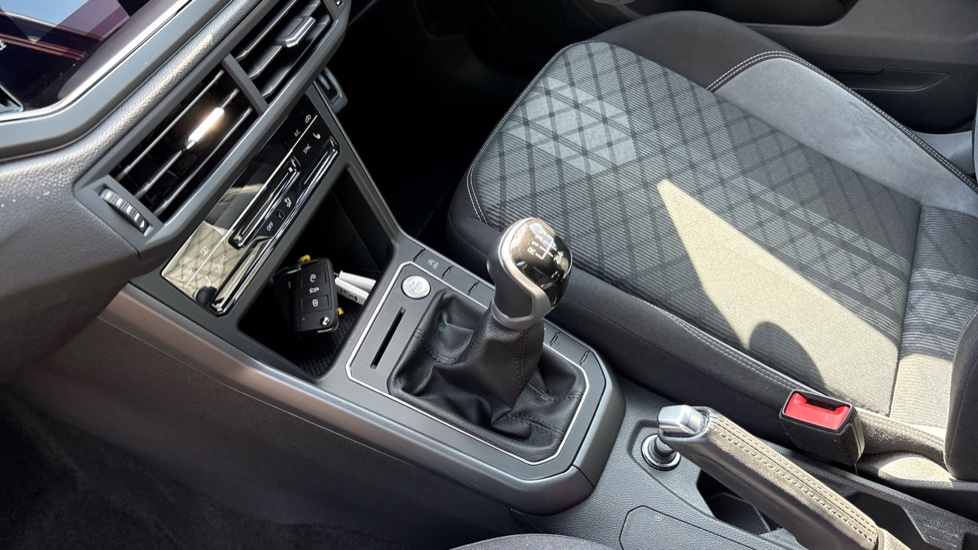 Volkswagen Polo 1.0 TSI R-Line 5dr Petrol Hatchback - Image 13