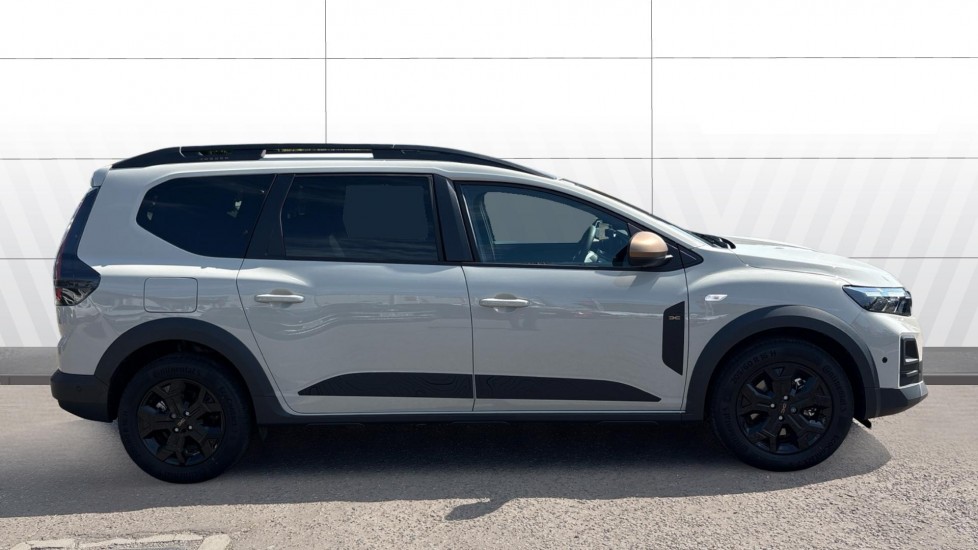 Dacia Jogger 1.8 HEV Extreme 5dr Auto Hybrid Estate - Image 5