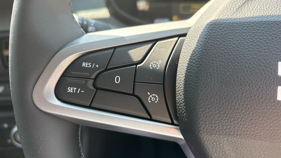 Dacia Jogger 1.8 HEV Extreme 5dr Auto Hybrid Estate - Image 22