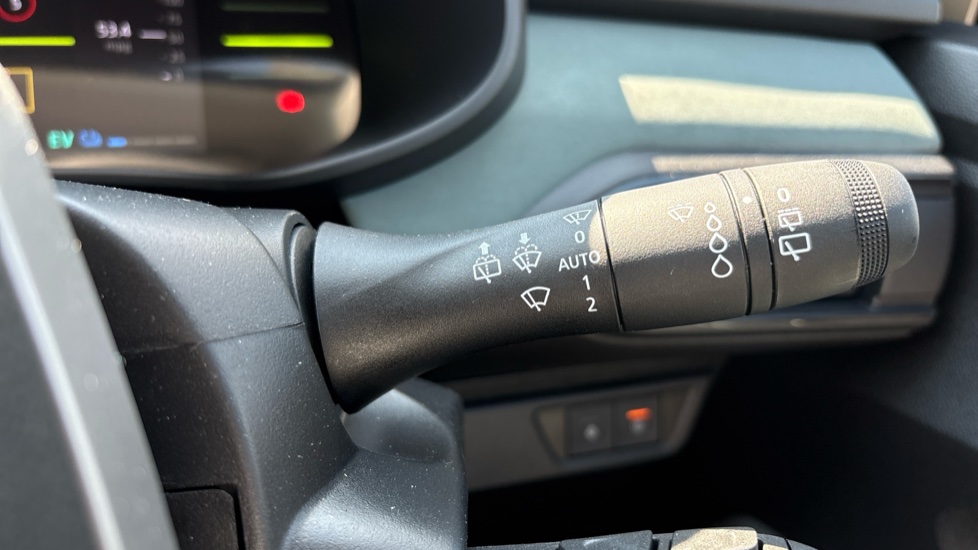 Dacia Jogger 1.8 HEV Extreme 5dr Auto Hybrid Estate - Image 23