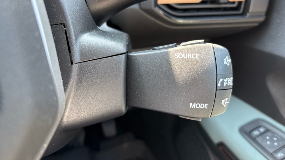 Dacia Jogger 1.8 HEV Extreme 5dr Auto Hybrid Estate - Image 24