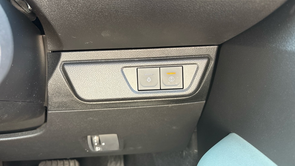 Dacia Jogger 1.8 HEV Extreme 5dr Auto Hybrid Estate - Image 26