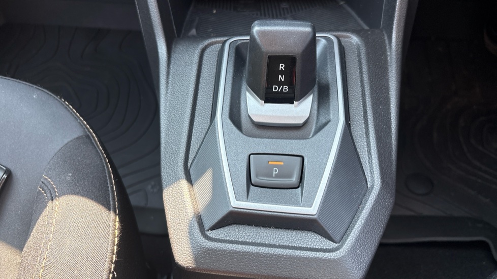 Dacia Jogger 1.8 HEV Extreme 5dr Auto Hybrid Estate - Image 35