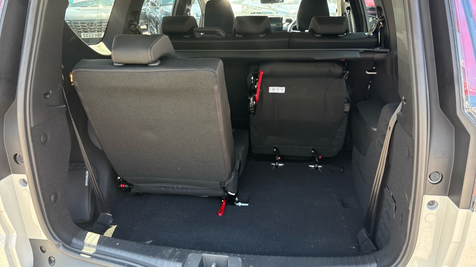 Dacia Jogger 1.8 HEV Extreme 5dr Auto Hybrid Estate - Image 49