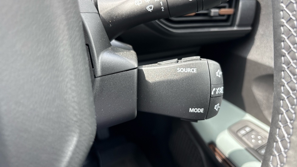Dacia Jogger 1.8 HEV Extreme 5dr Auto Hybrid Estate - Image 57