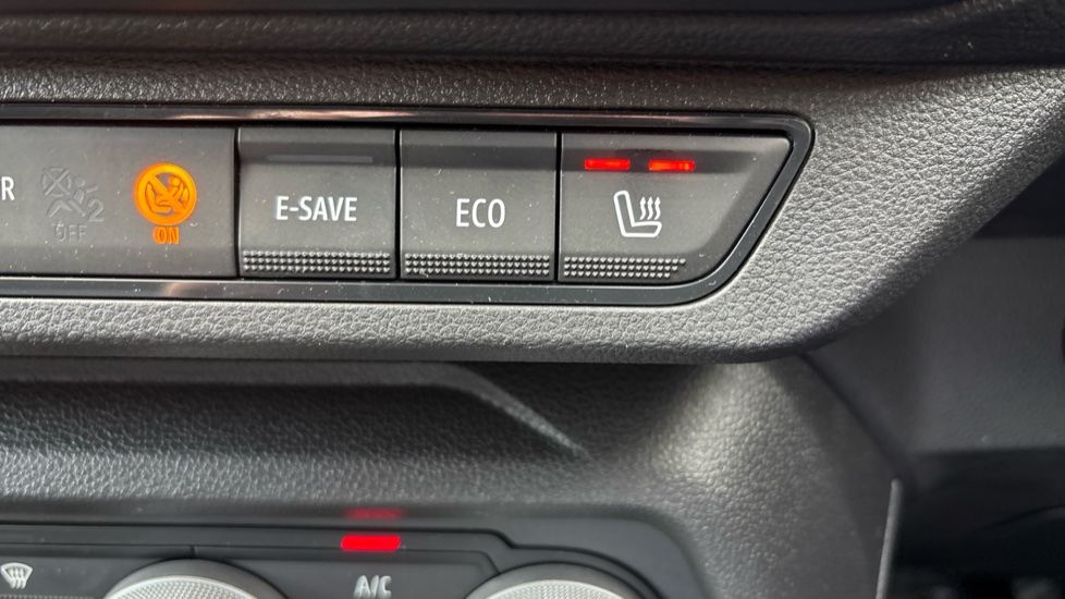 Dacia Jogger 1.8 HEV Extreme 5dr Auto Hybrid Estate - Image 64