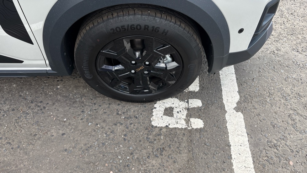 Dacia Jogger 1.8 HEV Extreme 5dr Auto Hybrid Estate - Image 74