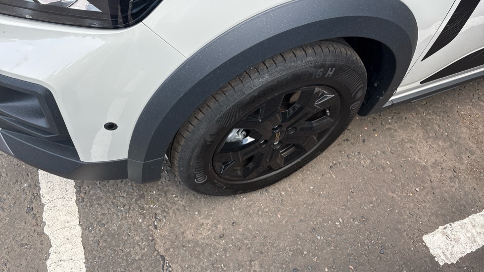 Dacia Jogger 1.8 HEV Extreme 5dr Auto Hybrid Estate - Image 78