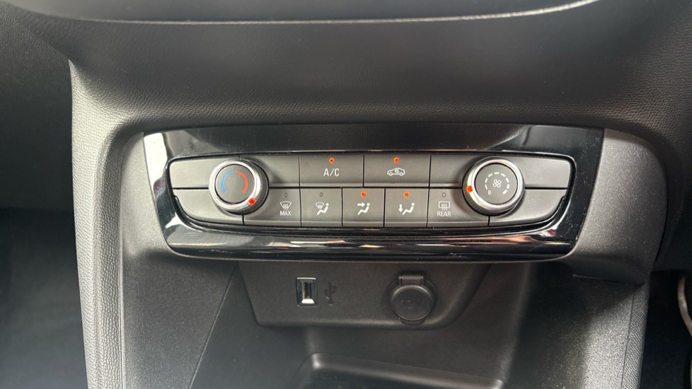 Vauxhall Corsa 1.2 SE 5dr Petrol Hatchback - Image 40