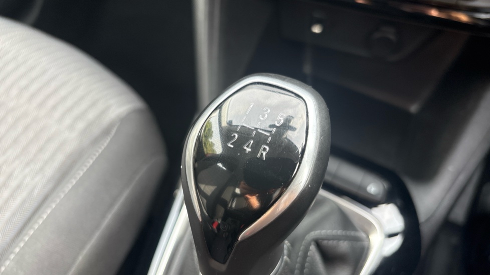 Vauxhall Corsa 1.2 SE 5dr Petrol Hatchback - Image 45
